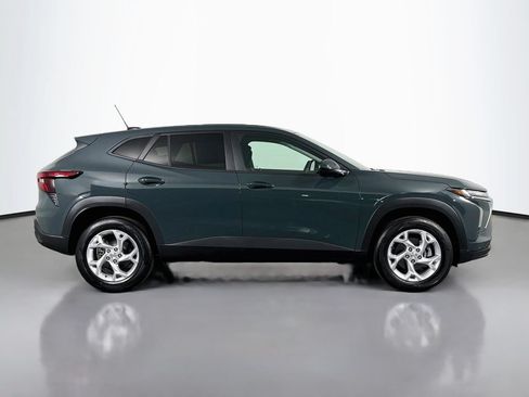 New 2026 Chevrolet Trax LS w/ LS Convenience Package FWD image 8