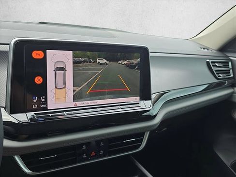 New 2026 Volkswagen Atlas Peak Edition AWD/4WD image 16