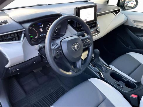 Certified 2025 Toyota Corolla LE image 15
