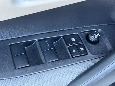 Certified 2022 Toyota Corolla LE FWD image 13