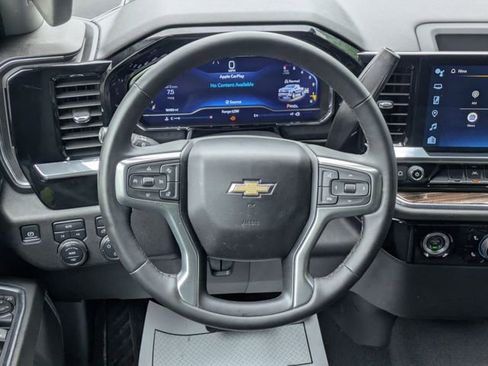 Used 2024 Chevrolet Silverado 1500 LT AWD/4WD image 15