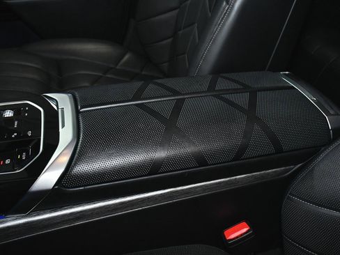 Used 2025 BMW 740i xDrive 740i xDrive image 75