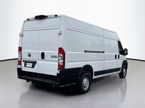 Used 2024 RAM ProMaster 3500 w/ Premium Convenience Group FWD image 5