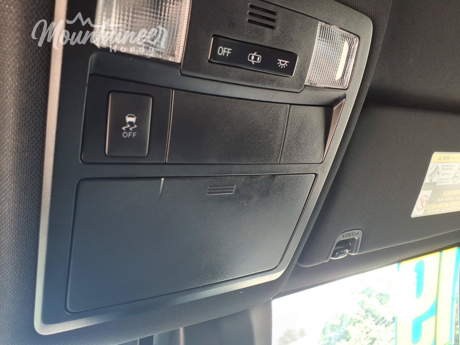 Used 2019 Toyota Tacoma TRD Sport AWD/4WD image 38