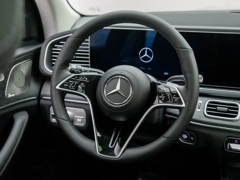 New 2026 Mercedes-Benz GLS 450 4MATIC image 12