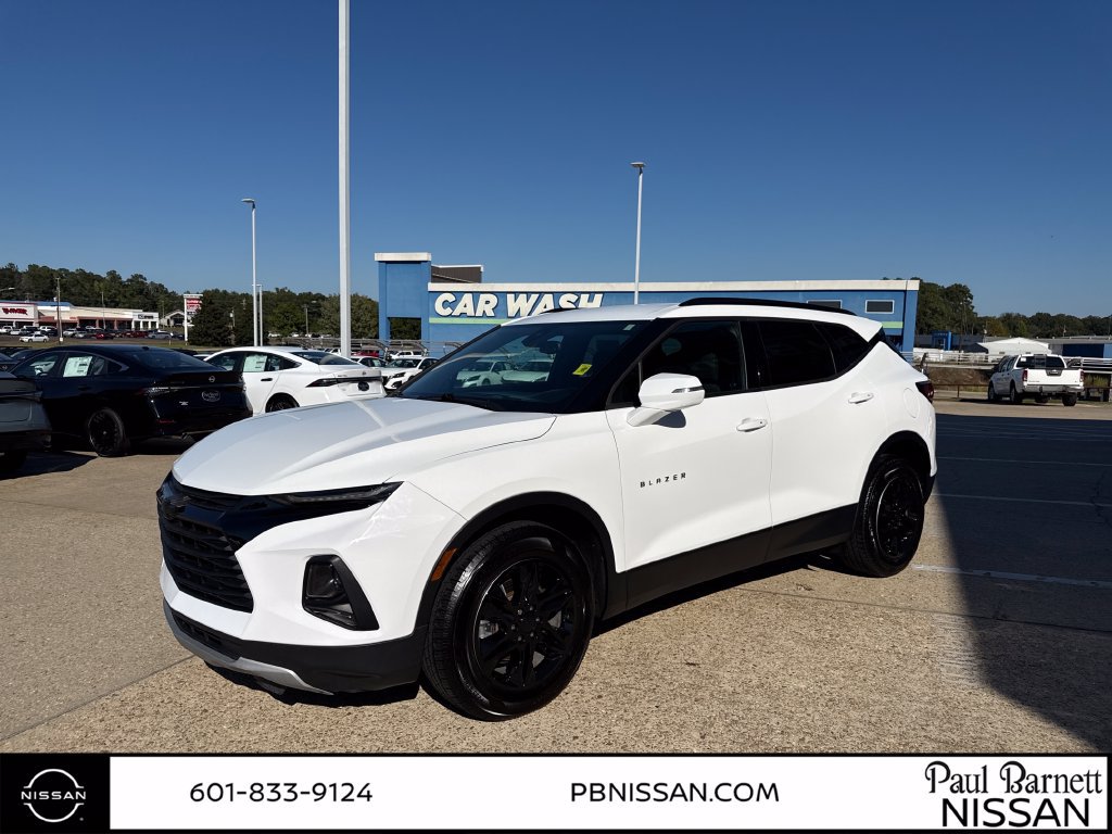 Used 2021 Chevrolet Blazer LT FWD image 2