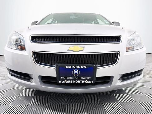 Used 2012 Chevrolet Malibu LS FWD image 2