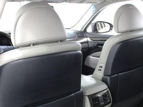 Used 2014 Lexus LS 460 L image 38