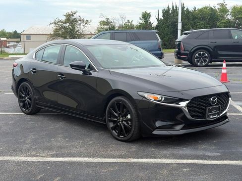 Used 2024 MAZDA MAZDA3 s FWD image 3