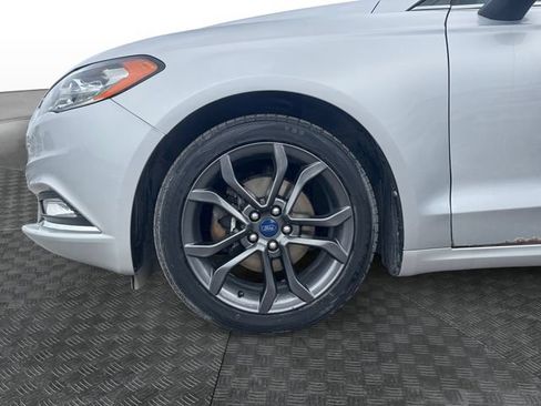 Used 2018 Ford Fusion SE w/ Equipment Group 201A FWD image 14