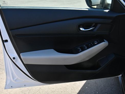 Used 2023 Honda Accord LX image 13