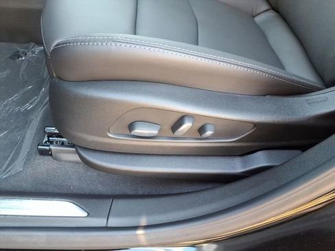 New 2025 Cadillac XT5 Premium Luxury image 13