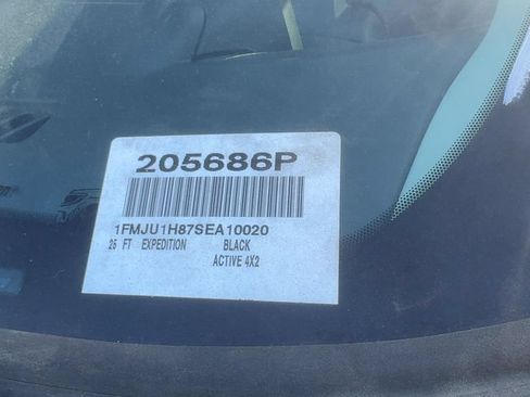 Used 2025 Ford Expedition Active RWD image 19