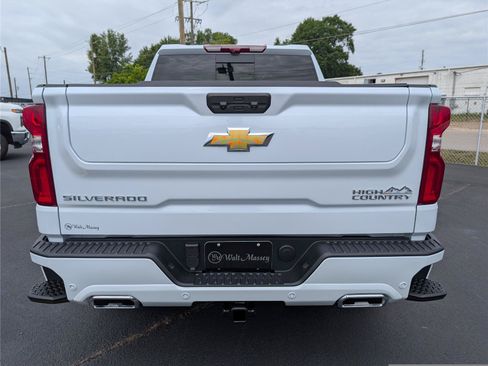 New 2026 Chevrolet Silverado 1500 High Country AWD/4WD image 5