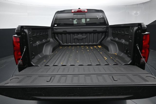 New 2026 Chevrolet Colorado ZR2 w/ Technology Package AWD/4WD image 12