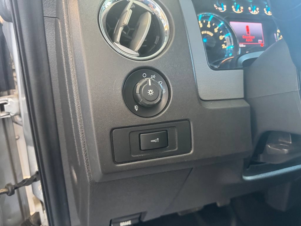 Used 2013 Ford F150 XLT w/ Luxury Equipment Group AWD/4WD image 4