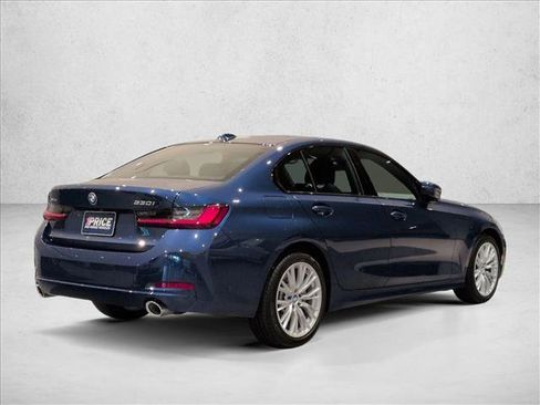 Used 2023 BMW 330i xDrive Sedan w/ Premium Package AWD/4WD image 5