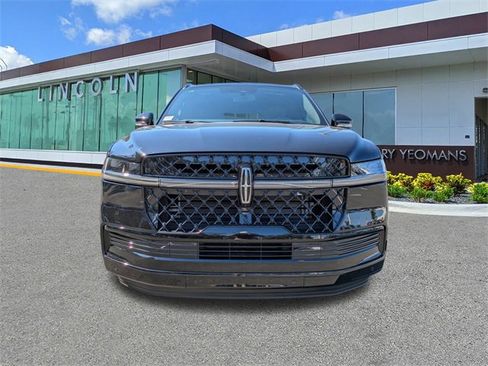 New 2025 Lincoln Navigator Reserve w/ Jet Appearance Package image 9