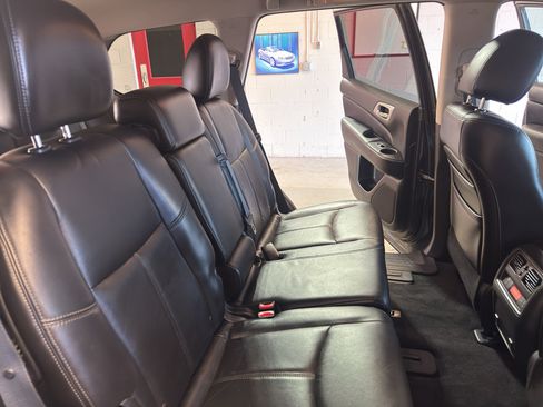 Used 2013 Nissan Pathfinder SL w/ Trailer Tow Pkg AWD/4WD image 25