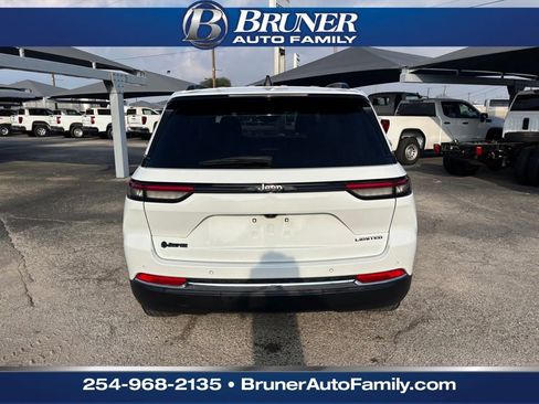 Used 2022 Jeep Grand Cherokee Limited image 6