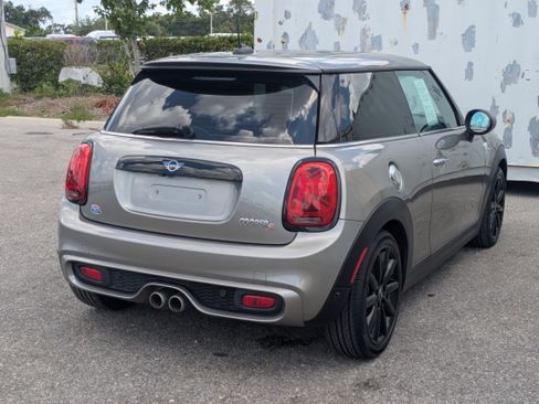 Used 2019 MINI Cooper S FWD image 4