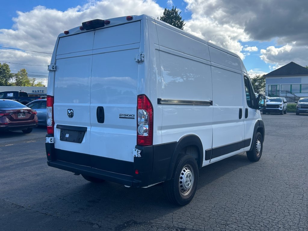 Used 2024 RAM ProMaster 2500 w/ Convenience Group FWD image 5