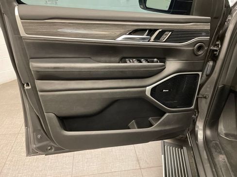 Certified 2022 Jeep Wagoneer Series III w/ Premium Group I AWD/4WD image 20