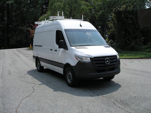 Used 2020 Mercedes-Benz Sprinter 2500 image 1