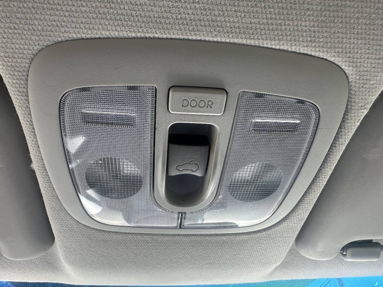 Used 2011 Kia Soul ! FWD image 16