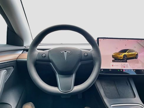 Used 2023 Tesla Model 3 Standard Range RWD image 11