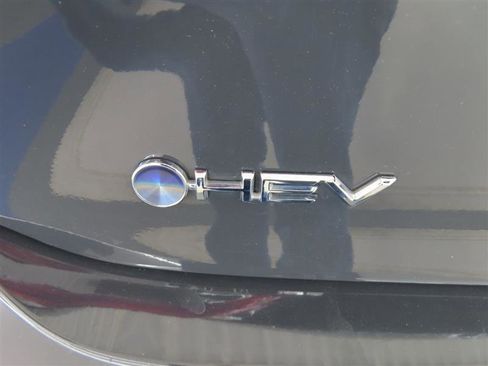 Used 2025 Toyota Camry LE FWD image 13