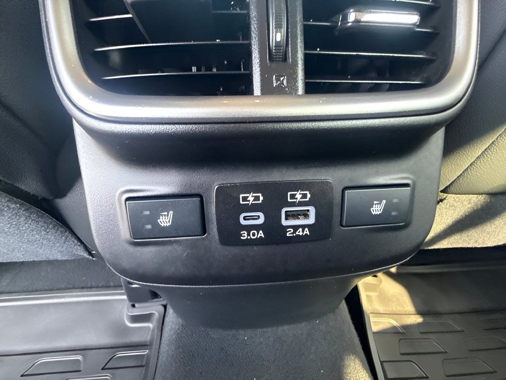 Used 2024 Subaru Outback Limited AWD/4WD image 12