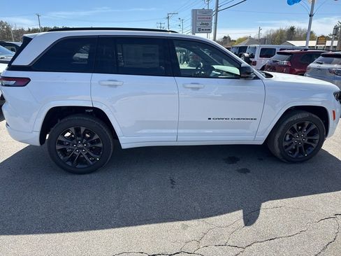 New 2026 Jeep Grand Cherokee Limited AWD/4WD image 6
