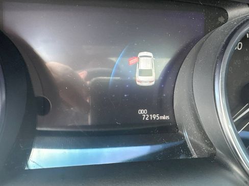 Used 2018 Toyota Camry XLE FWD image 23