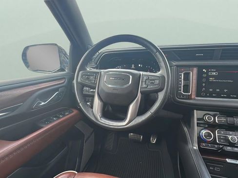 Used 2023 GMC Yukon Denali Ultimate image 14
