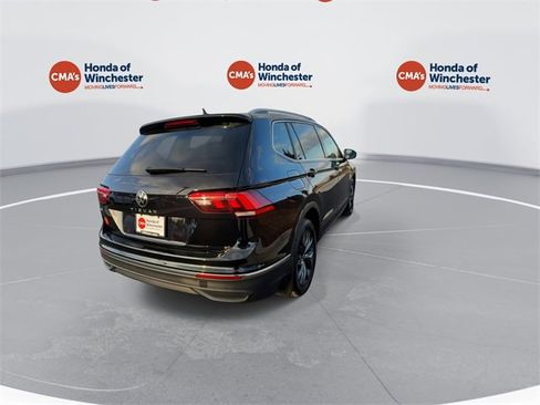 Used 2023 Volkswagen Tiguan SE image 9