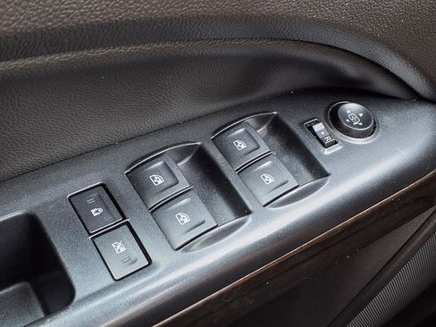Used 2018 GMC Canyon SLT w/ Driver Alert Package image 22
