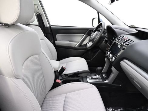 Used 2017 Subaru Forester 2.5i Premium AWD/4WD image 15