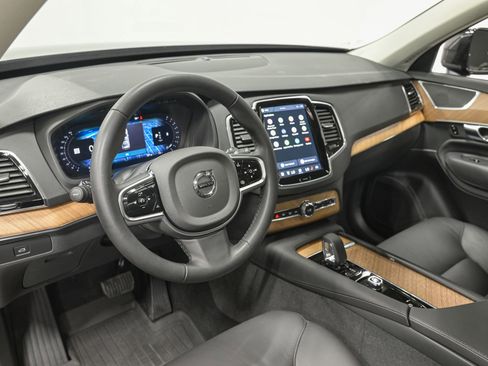 Used 2025 Volvo XC90 B6 Plus w/ Protection Package Premier AWD/4WD image 15