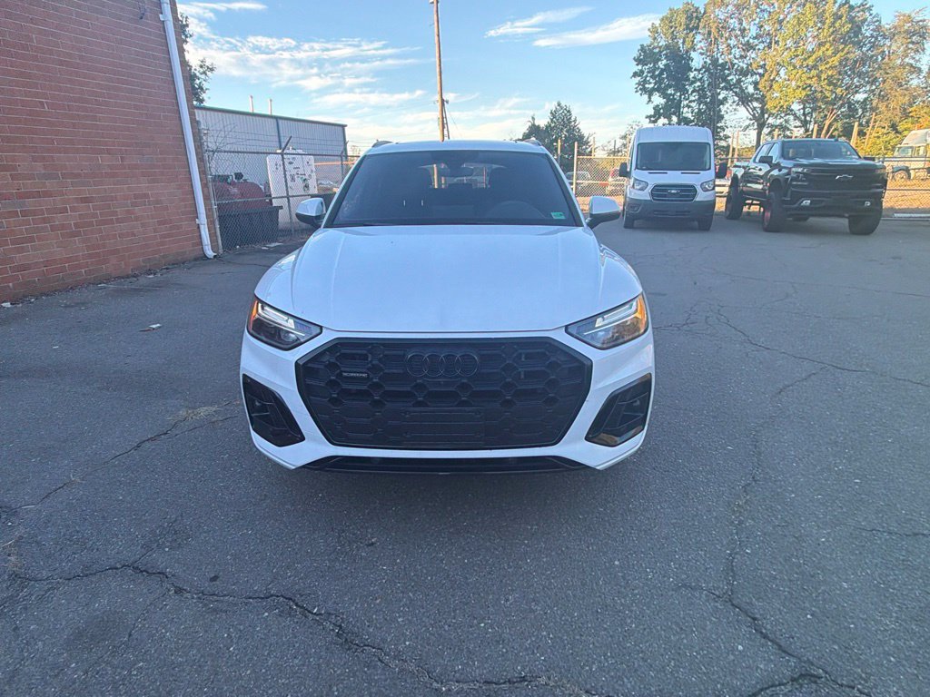 Used 2025 Audi Q5 e Premium Plus w/ Premium Plus Package AWD/4WD image 2