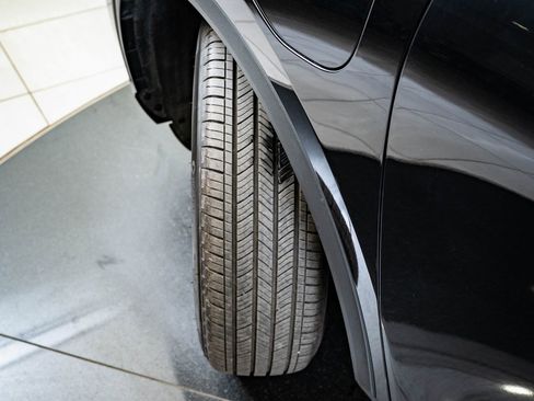 Used 2024 Ford Escape SE w/ Class II Trailer Tow Package image 39