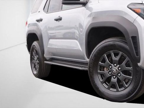 Certified 2025 Toyota 4Runner SR5 AWD/4WD image 3