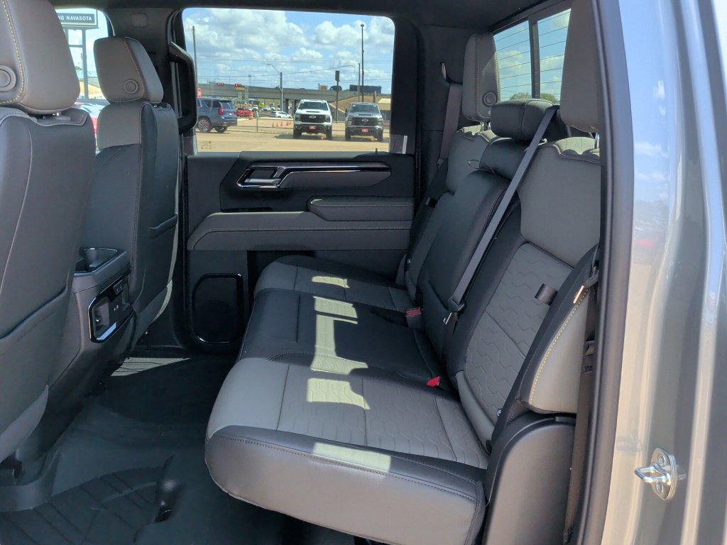 New 2026 Chevrolet Silverado 2500 ZR2 AWD/4WD image 37