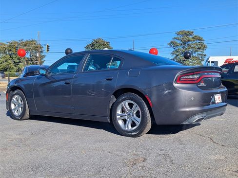 Used 2022 Dodge Charger SXT image 3