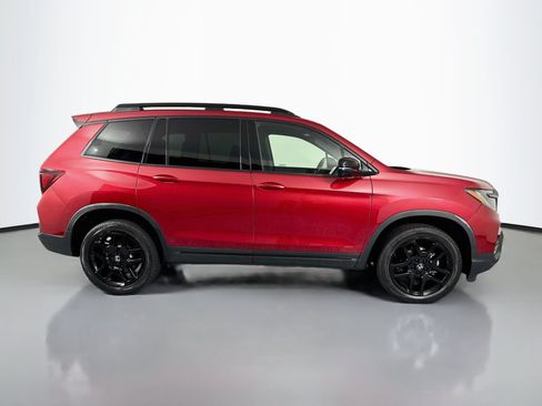 Certified 2024 Honda Passport Black Edition image 4