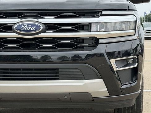 Used 2024 Ford Expedition Max Limited image 9