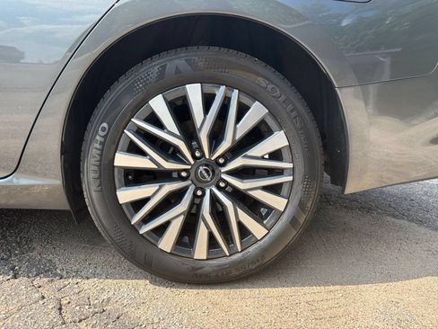 Used 2025 Nissan Altima 2.5 SV FWD image 20