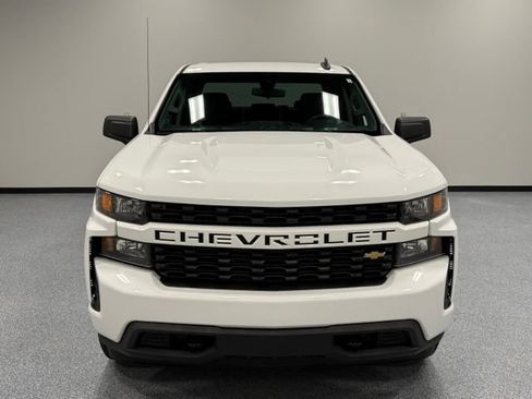 Used 2022 Chevrolet Silverado 1500 Custom w/ Safety Confidence Package AWD/4WD image 4