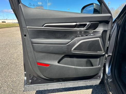 Used 2023 Kia Telluride S w/ S Sunroof Package image 10