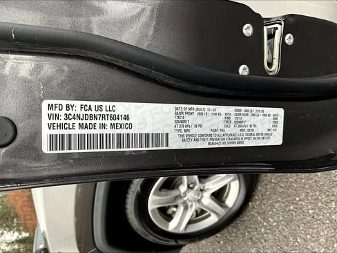 Used 2024 Jeep Compass Latitude image 26